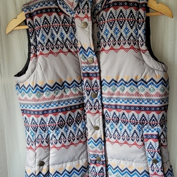 Kavu XS Insulated Vest Chevron/Aztec Button Up "Old School" Print NEW - Picture 9 of 9